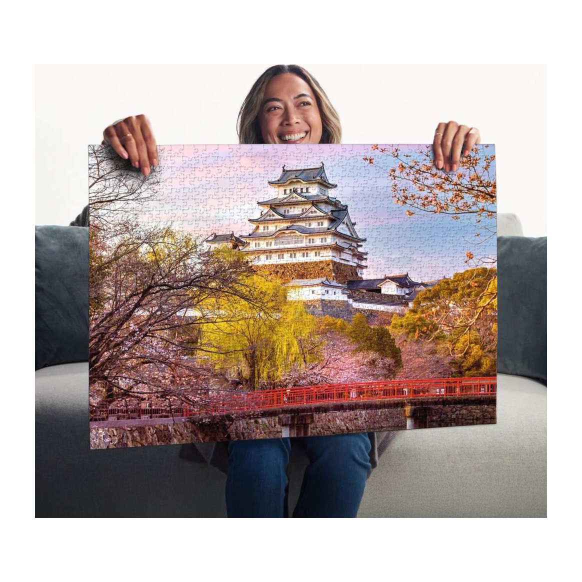 Himeji Castle, Japan 1000 piece jigsaw puzzle by Ravensburger, alternate view